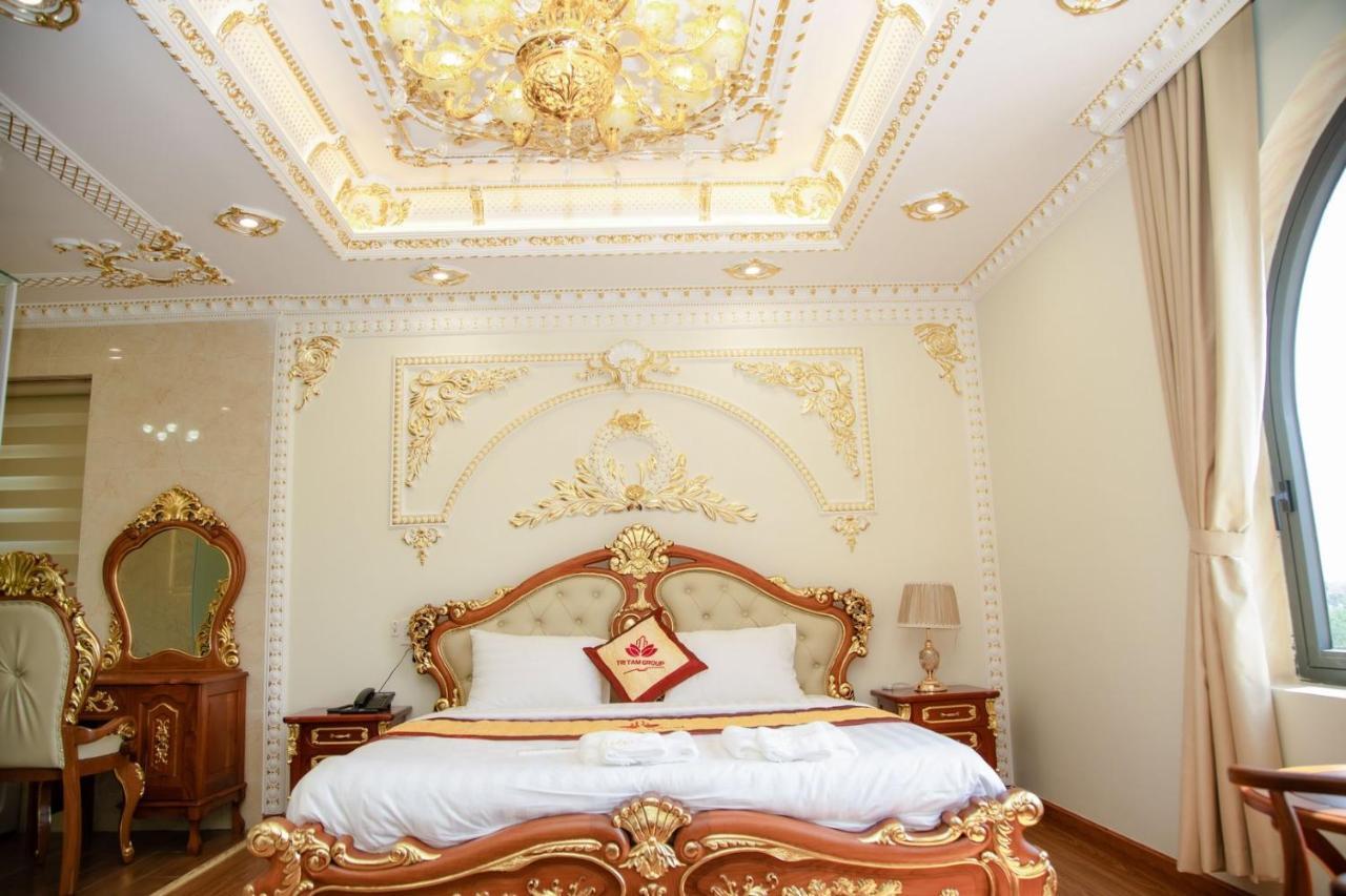 Tri Tam Hotel - Khach San Tri Tam Ben Luc Buitenkant foto
