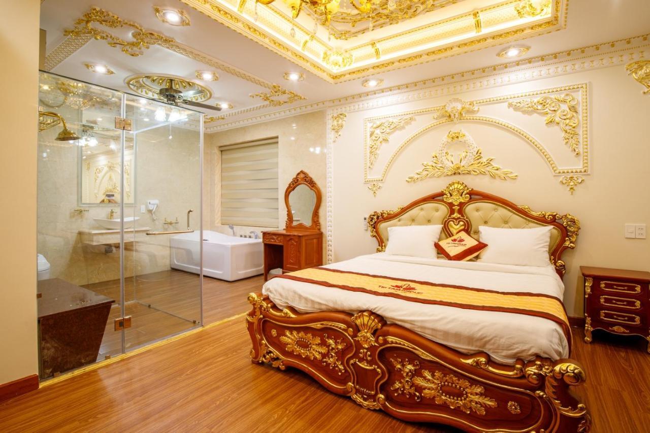 Tri Tam Hotel - Khach San Tri Tam Ben Luc Buitenkant foto