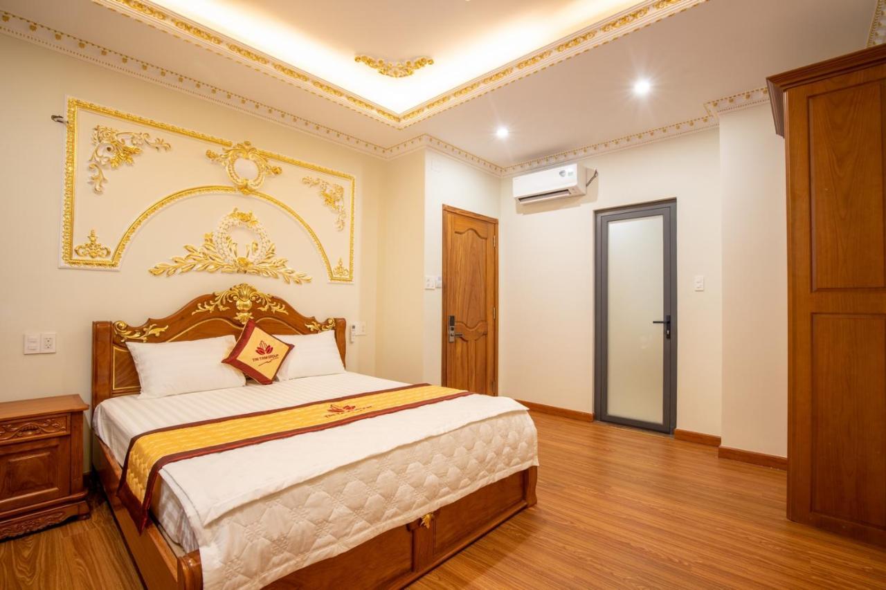 Tri Tam Hotel - Khach San Tri Tam Ben Luc Buitenkant foto