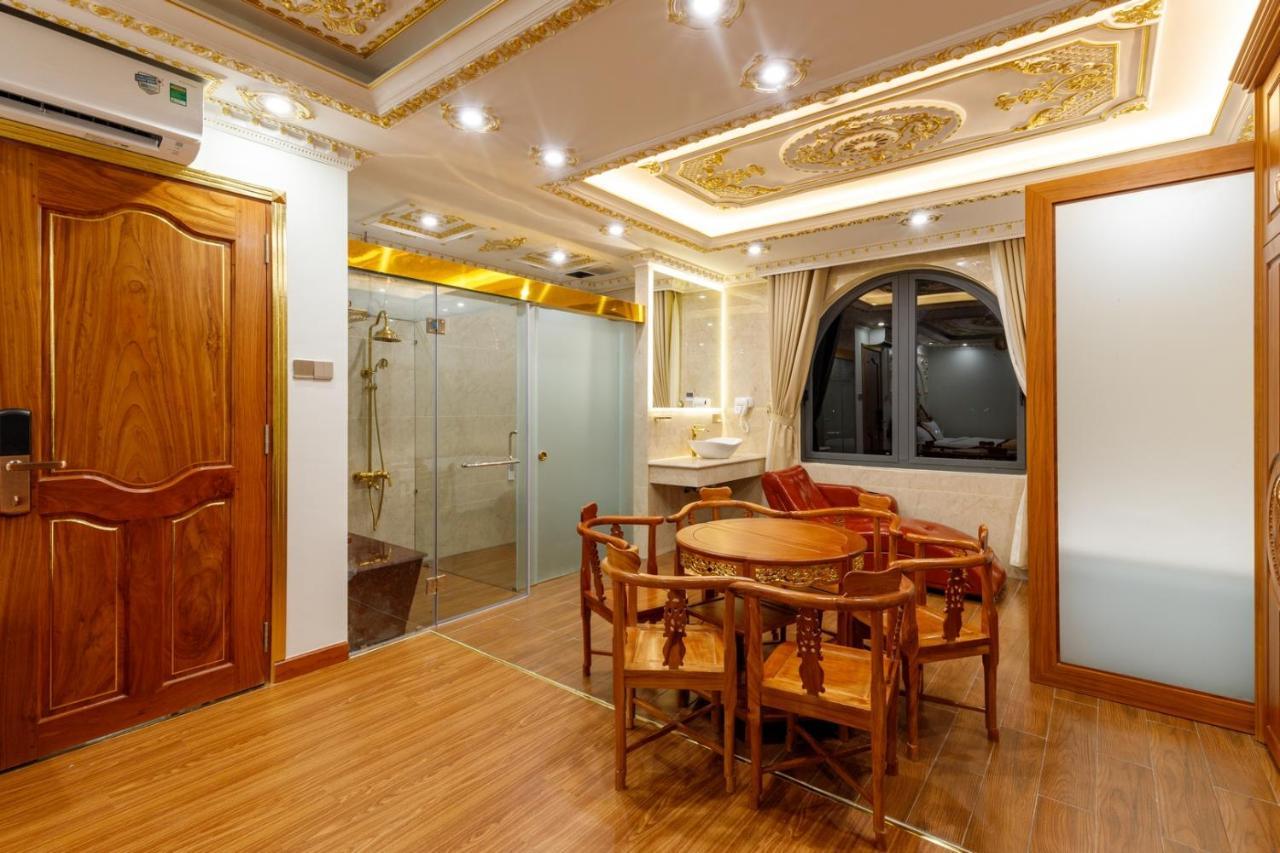 Tri Tam Hotel - Khach San Tri Tam Ben Luc Buitenkant foto