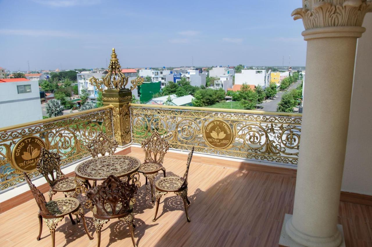 Tri Tam Hotel - Khach San Tri Tam Ben Luc Buitenkant foto
