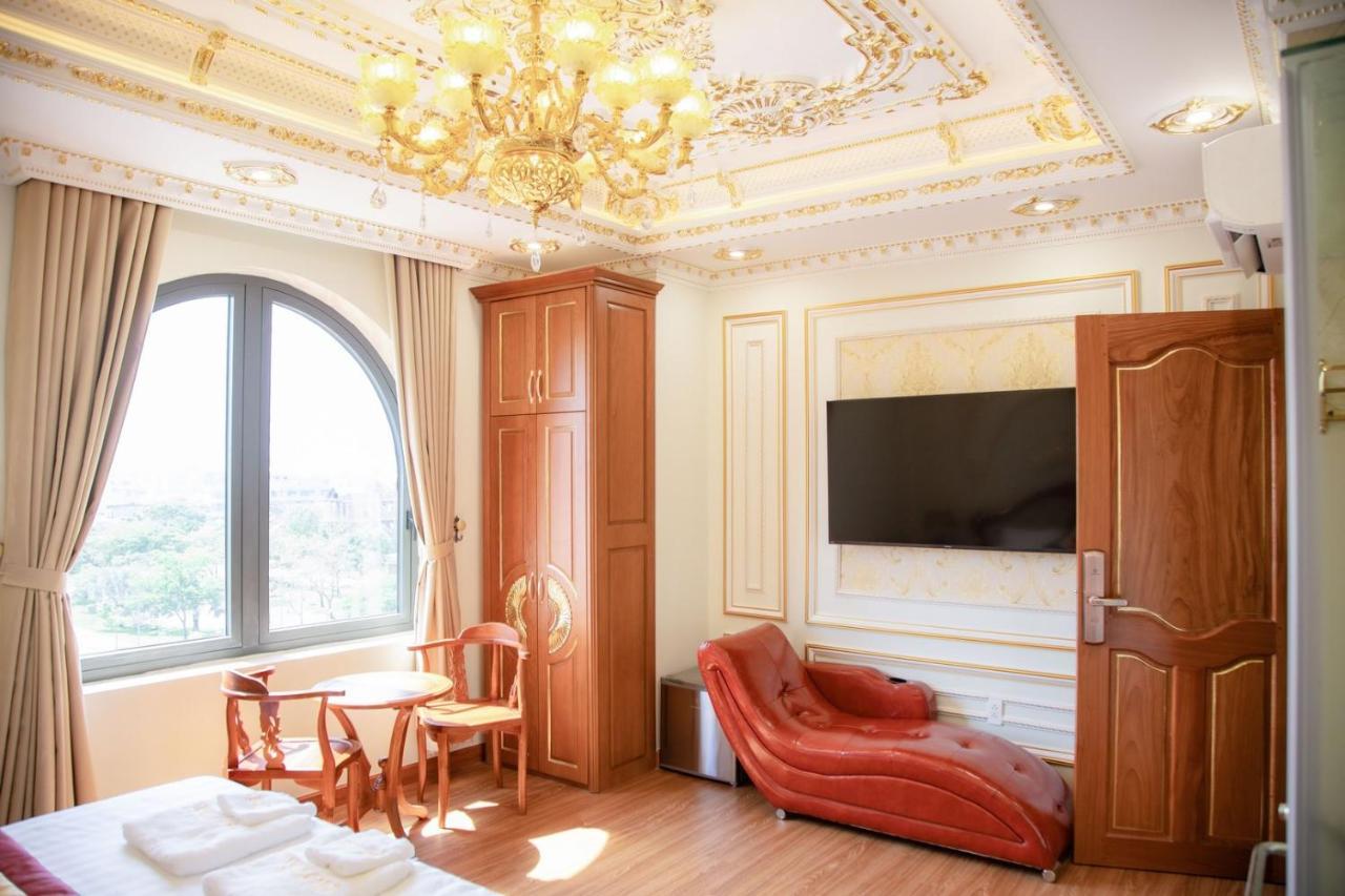 Tri Tam Hotel - Khach San Tri Tam Ben Luc Buitenkant foto