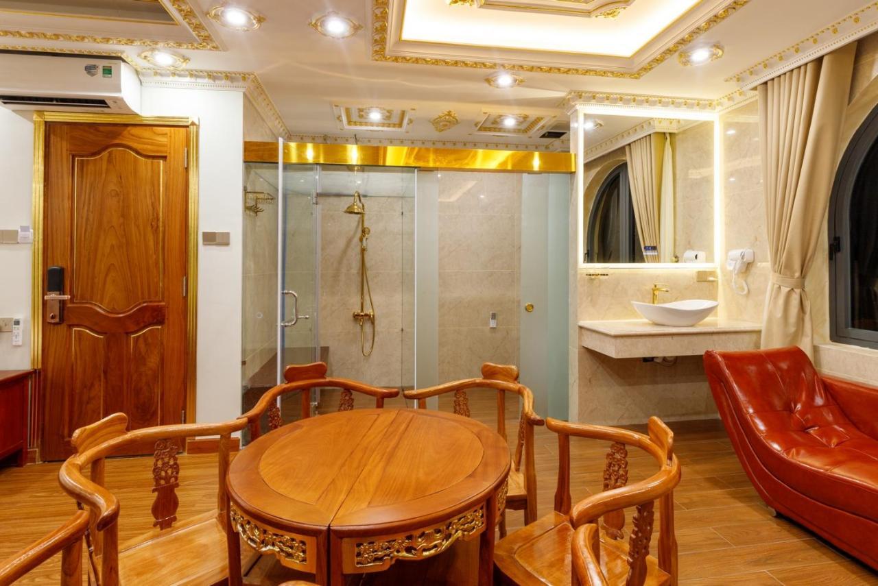 Tri Tam Hotel - Khach San Tri Tam Ben Luc Buitenkant foto