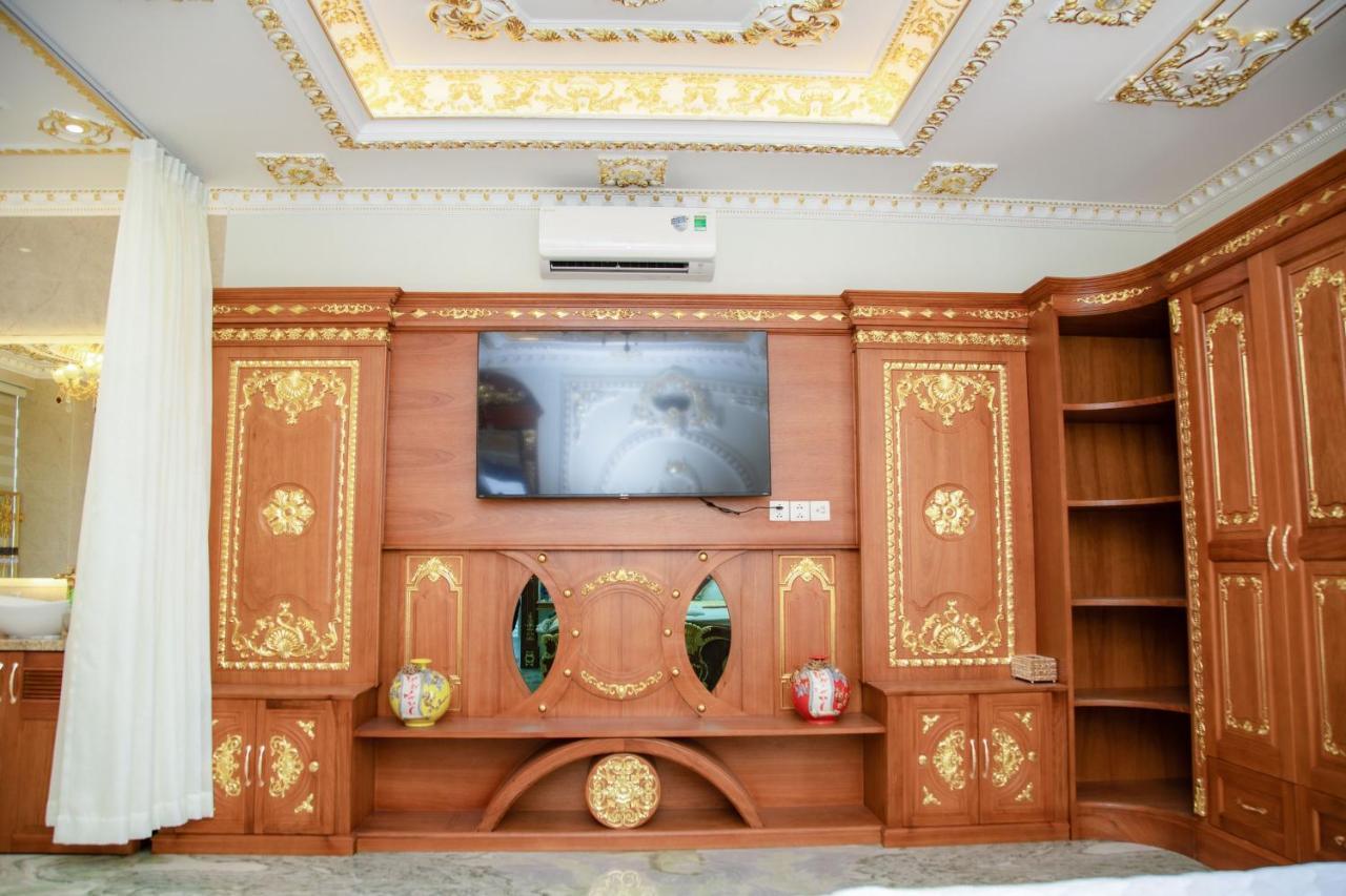 Tri Tam Hotel - Khach San Tri Tam Ben Luc Buitenkant foto