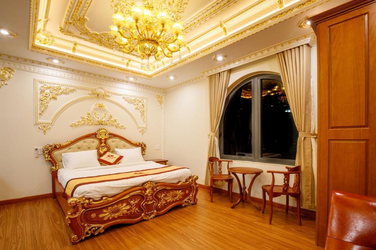 Tri Tam Hotel - Khach San Tri Tam Ben Luc Buitenkant foto