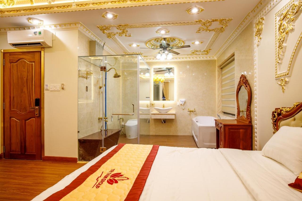 Tri Tam Hotel - Khach San Tri Tam Ben Luc Buitenkant foto